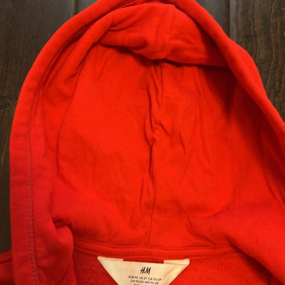 H and M Gender Neutral Adorable Red Hoodie Sweatshirt! Worn one time! - Picture 5 of 6